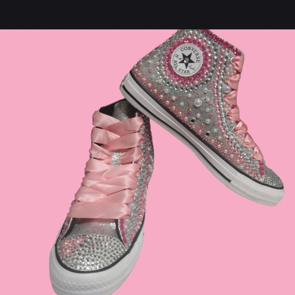CUSTOMIZED SNEAKERS!!!